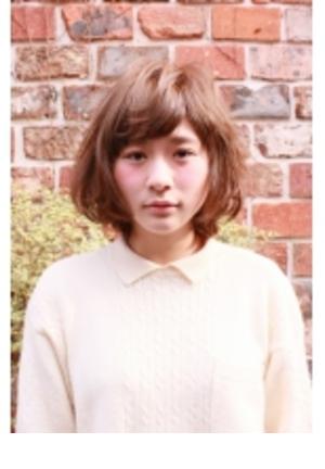 明るめカラーの愛されボブ