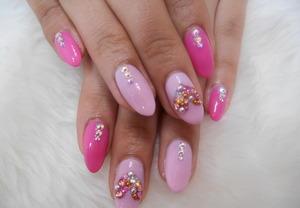 キラキラpinkネイル