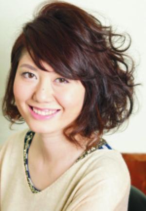 スッキリだけどショートすぎない柔らかさのある短め大人ボブ